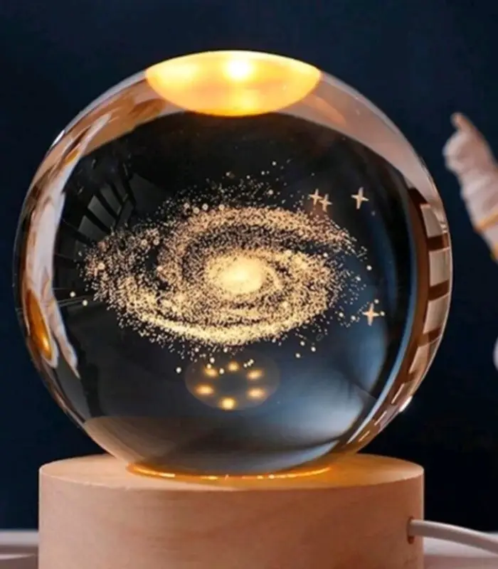 عکس شماره:2 , چراغ خواب رومیزی مدل گوی کریستال طرح کهکشان سایز 6 (فروش عمده / خرده)